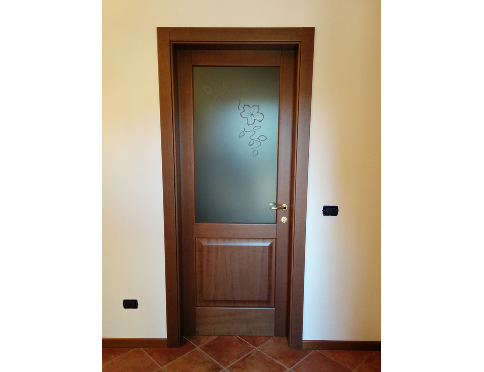 Porta classica Bertolotto con vetro decorato