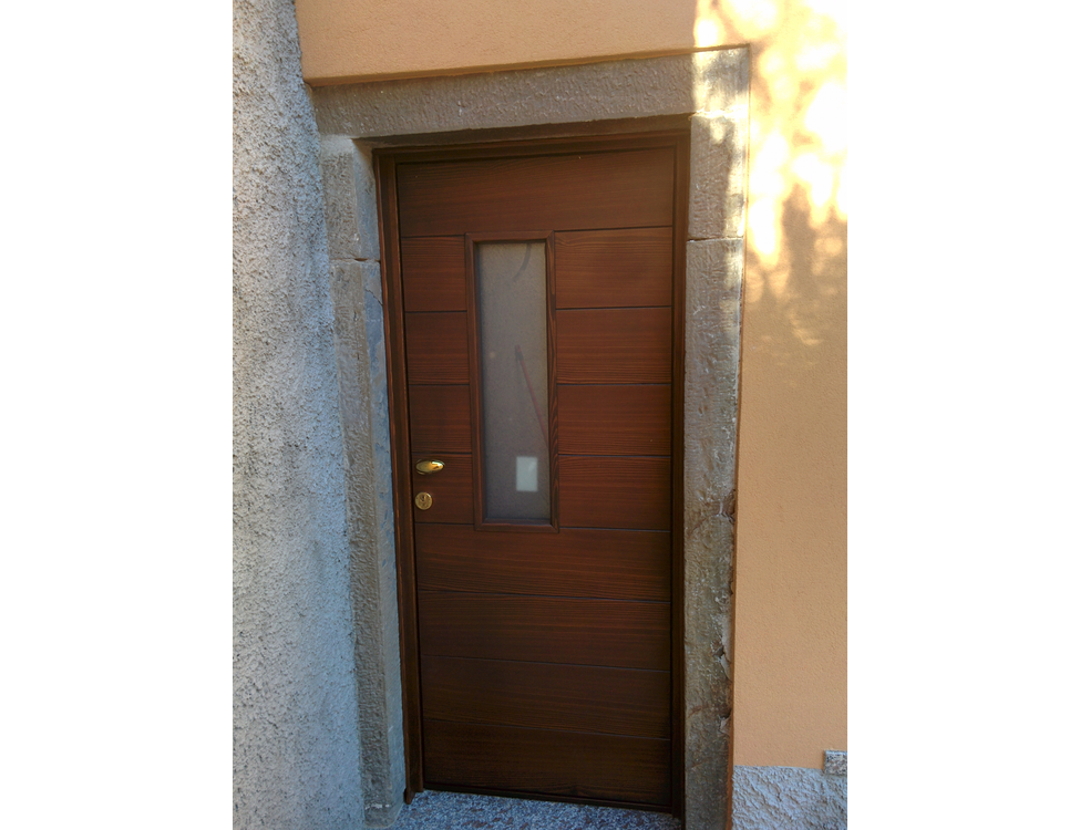 Porta Ingresso secondario in Larice lamellare
