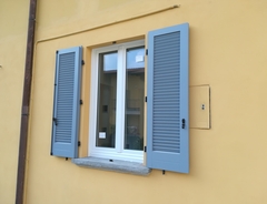 serramento e persiana in legno